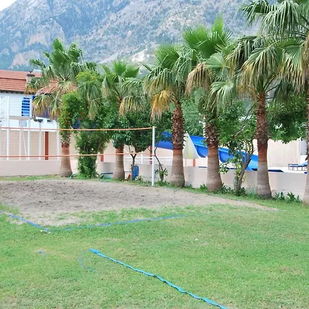 Castle Park Бельдиби